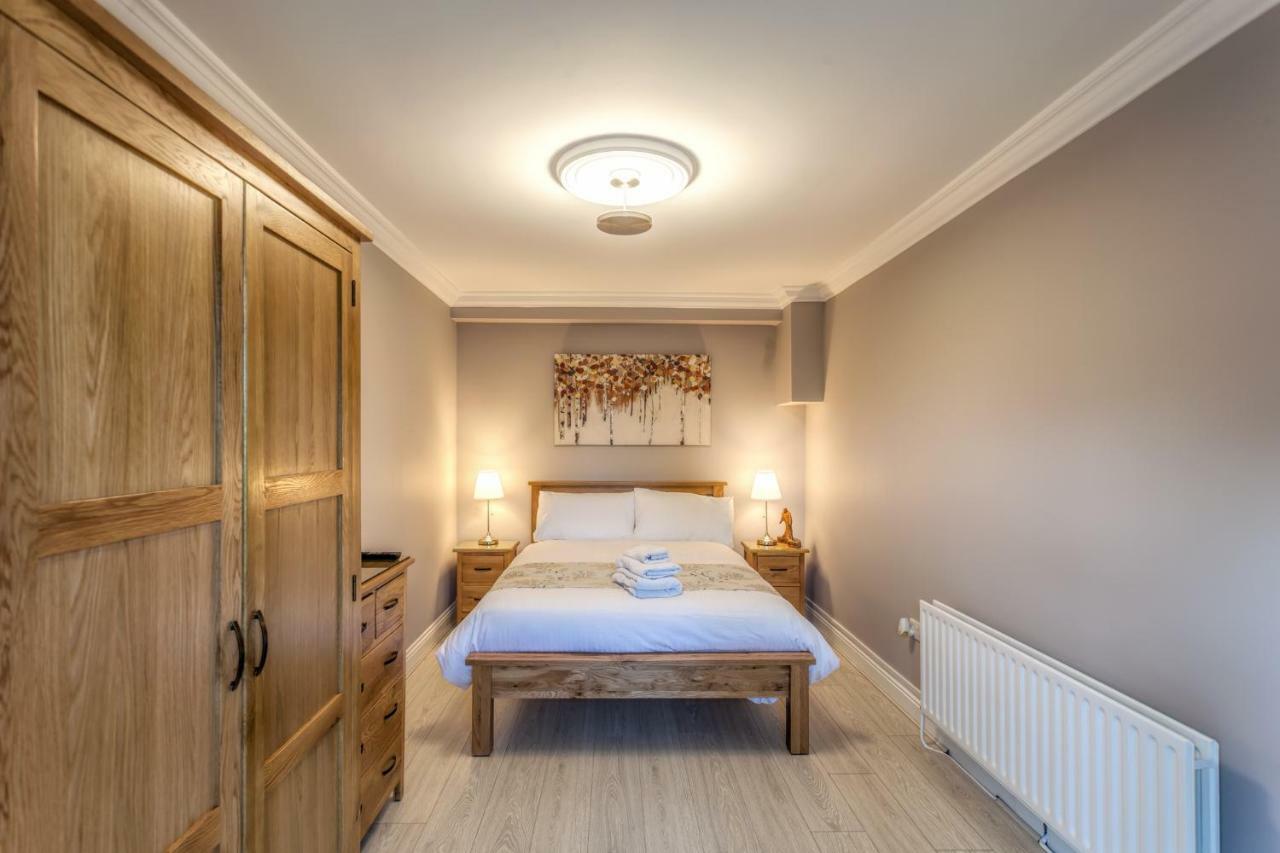 Tintawn House Hotel Sandyford Eksteriør billede